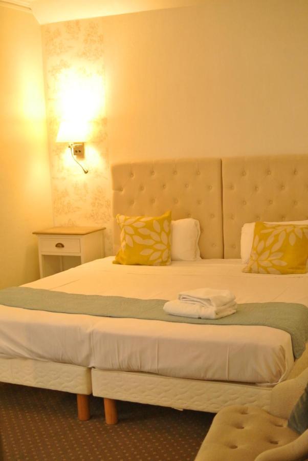 Logis Hotel Louise De Savoie Blois Esterno foto