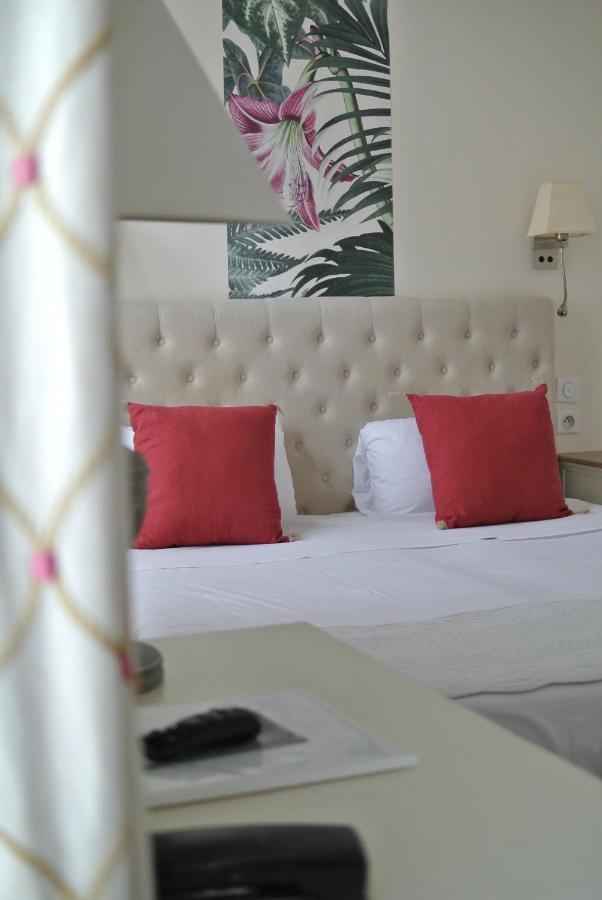 Logis Hotel Louise De Savoie Blois Esterno foto