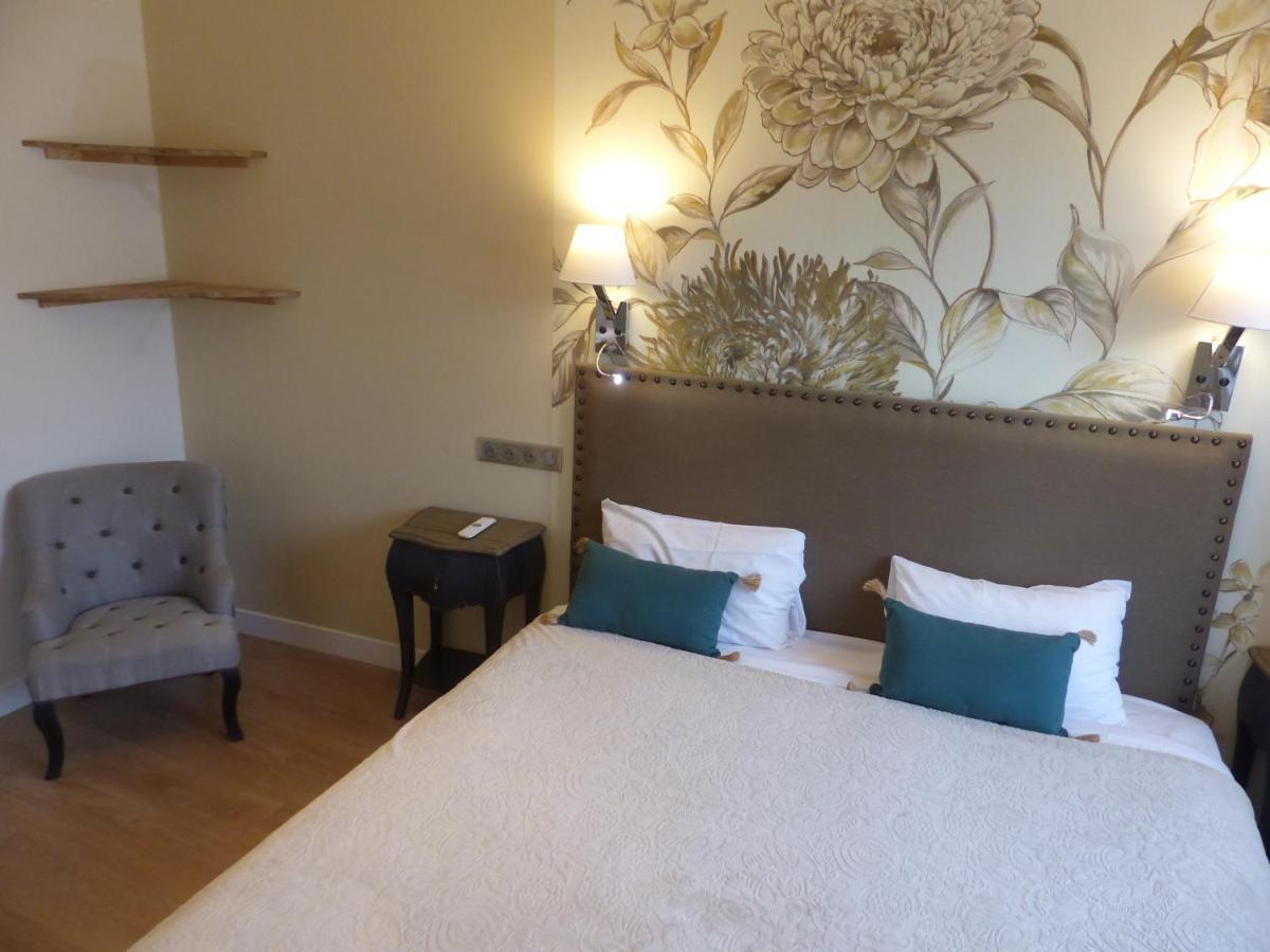 Logis Hotel Louise De Savoie Blois Esterno foto