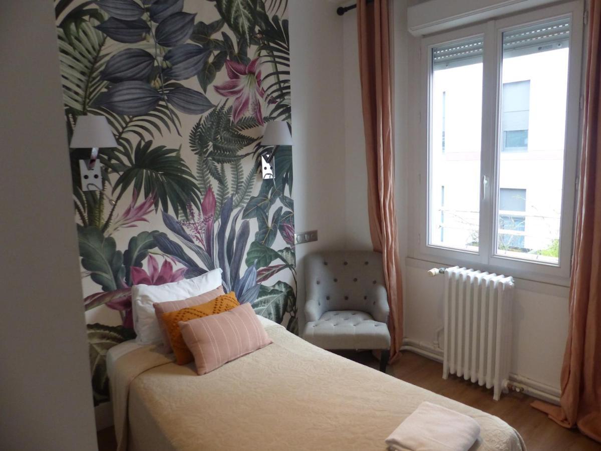 Logis Hotel Louise De Savoie Blois Esterno foto