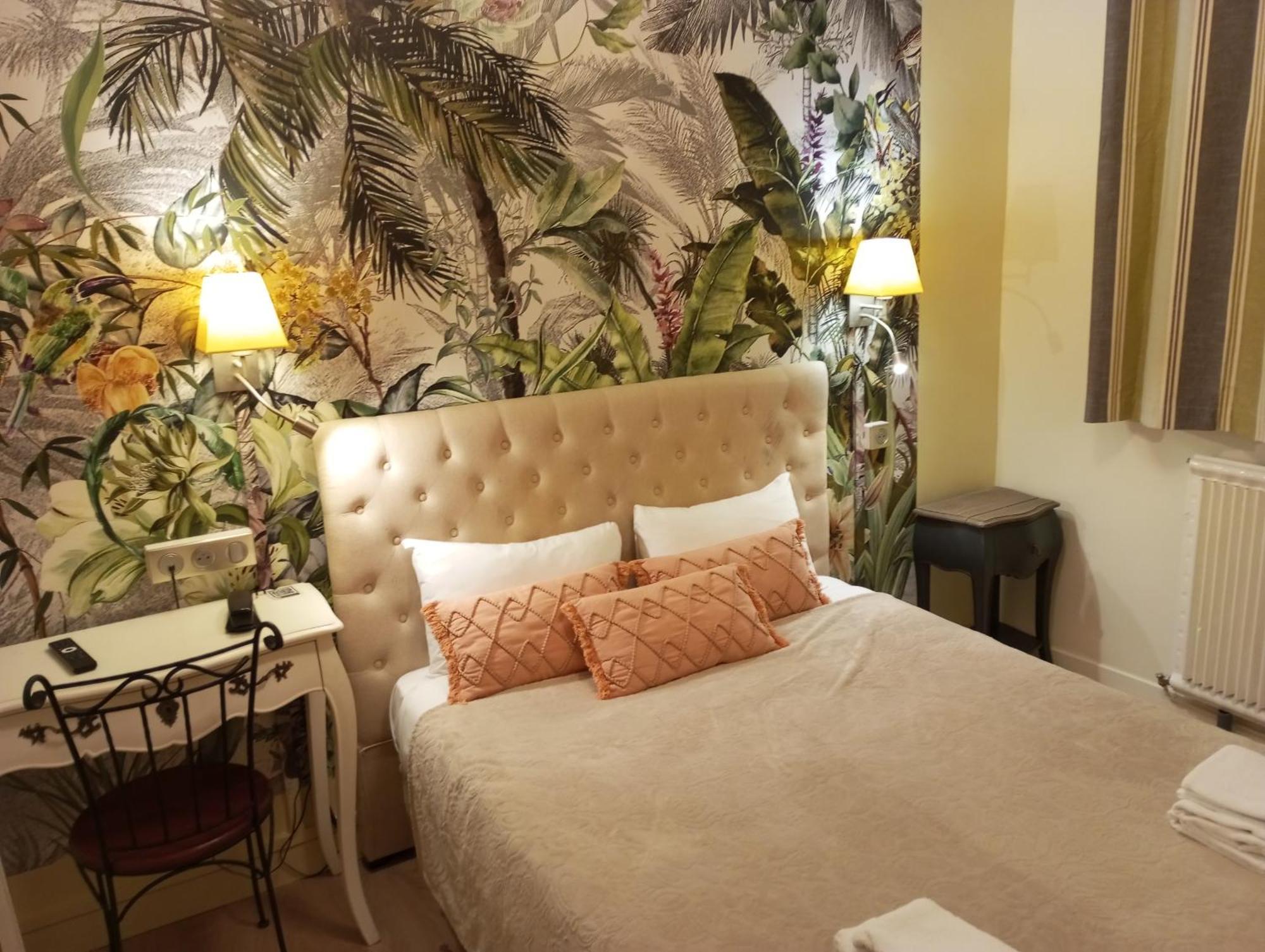 Logis Hotel Louise De Savoie Blois Esterno foto