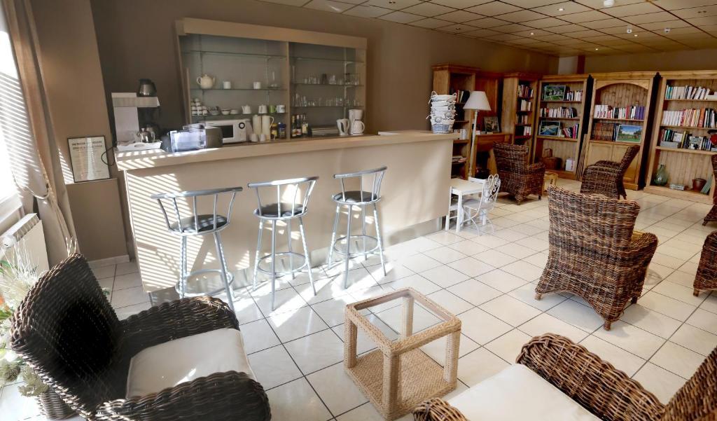 Logis Hotel Louise De Savoie Blois Esterno foto