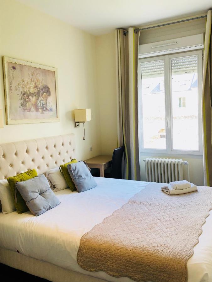 Logis Hotel Louise De Savoie Blois Esterno foto