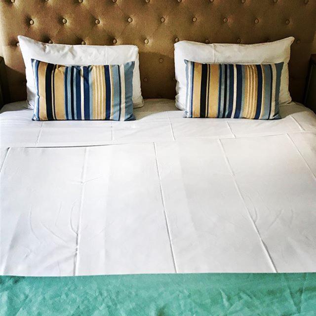 Logis Hotel Louise De Savoie Blois Esterno foto